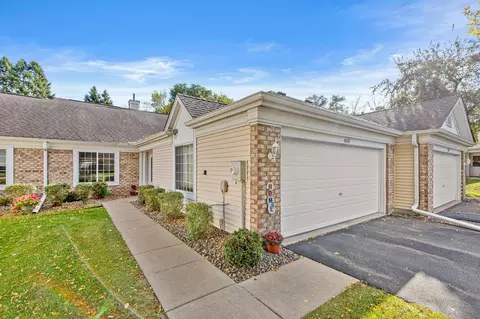 9055 Prairieview Ln N, Champlin, MN 55316