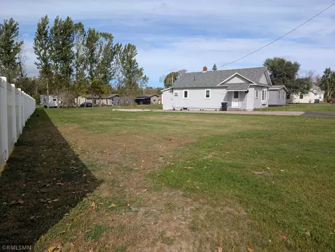 Exterior - 222 3rd Ave NE, Eagle Bend, MN 56446 photo 5 of 6