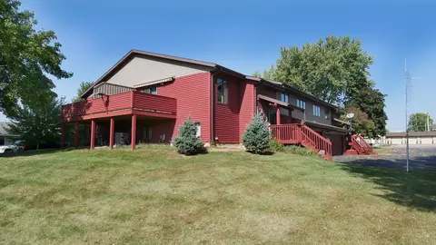 2106 9th St E, Glencoe, MN 55336 photo 3