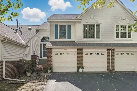 11058 Oregon Curv, Bloomington, MN 55438