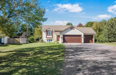 413 3rd St NW, Saint Michael, MN 55376