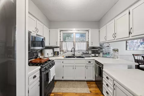307 1st St N, Cannon Falls, MN 55009