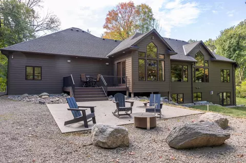 Exterior - 20060 Vine St, Excelsior, MN 55331 photo 5 of 5
