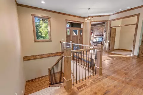 Entry Way - 20060 Vine St, Excelsior, MN 55331 photo 3 of 4