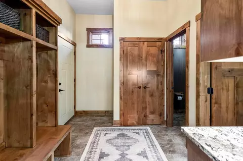 Entry Way - 20060 Vine St, Excelsior, MN 55331 photo 1 of 4