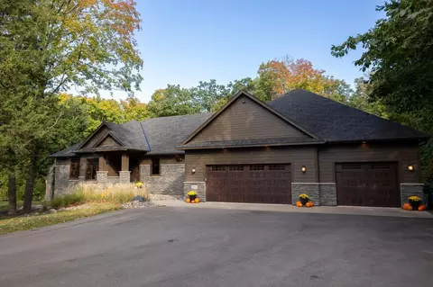 20060 Vine St, Excelsior, MN 55331