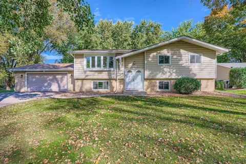913 Harriet Ave, Shoreview, MN 55126