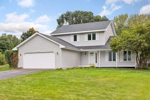 17627 W 67th St, Eden Prairie, MN 55346
