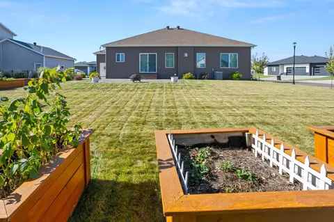 Exterior - 3671 Crimson Loop S, Fargo, ND 58104 photo 4 of 10