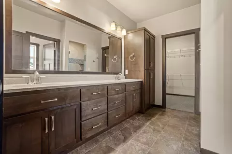 Bath - 3671 Crimson Loop S, Fargo, ND 58104 photo 2 of 5