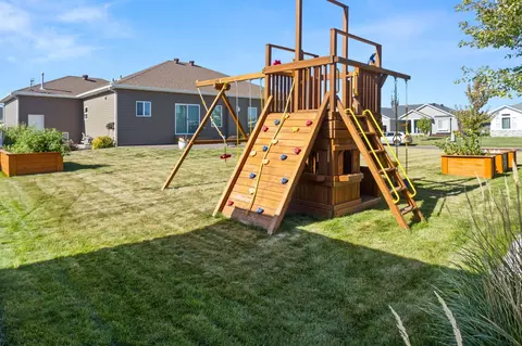 Exterior - 3671 Crimson Loop S, Fargo, ND 58104 photo 9 of 10