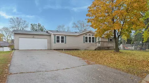 3209 3rd Ave NW, Willmar, MN 56201 photo 2