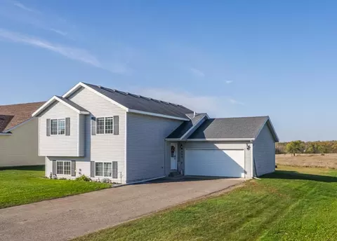 628 N Washington Ave, Detroit Lakes, MN 56501