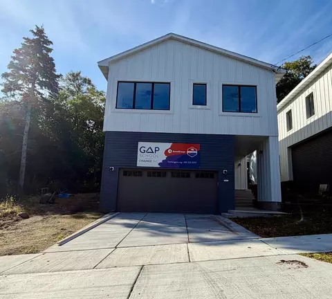 452 Page St E, Saint Paul, MN 55107