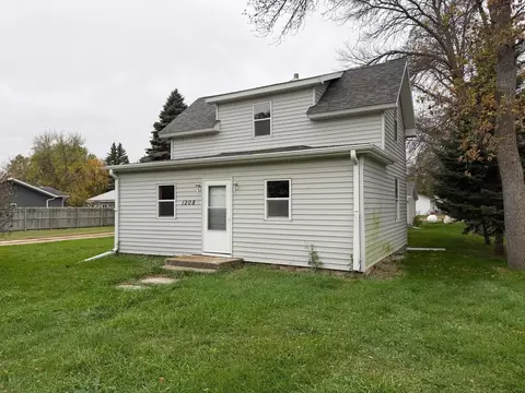 Exterior - 1208 Webster St, Lisbon, ND 58054 photo 2 of 3