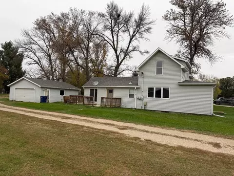 1208 Webster St, Lisbon, ND 58054