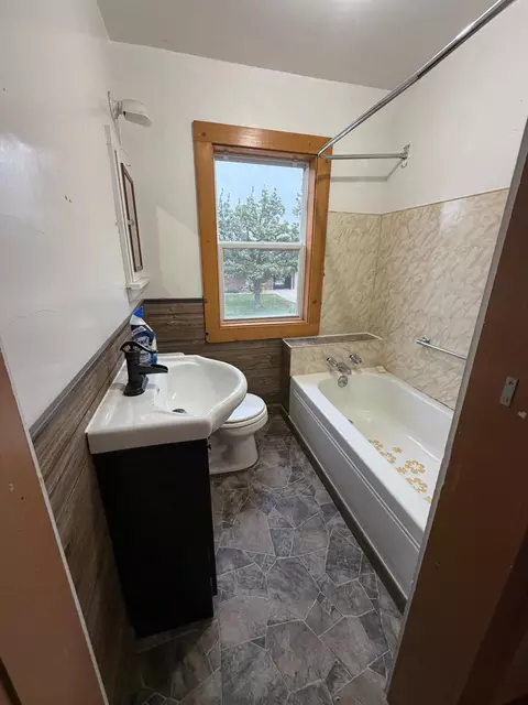 Bath - 1208 Webster St, Lisbon, ND 58054 photo 3 of 3