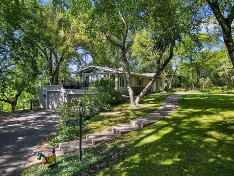 3345 Xenium Ln N, Plymouth, MN 55441