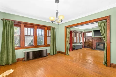 Living - 1417 E 10th St, Duluth, MN 55805 photo 2 of 6