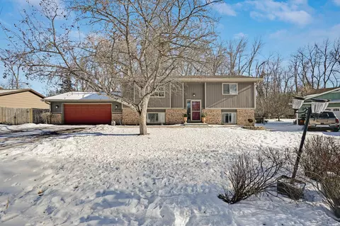 13773 Vernon Cir, Savage, MN 55378
