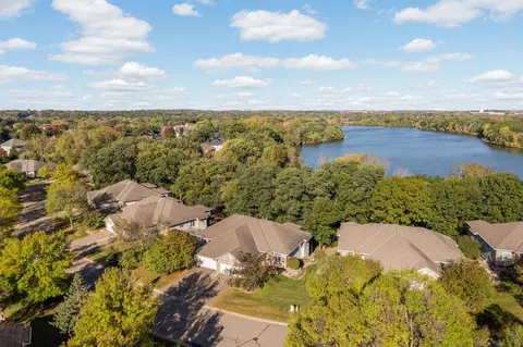10374 Lancaster Ln, Woodbury, MN 55129