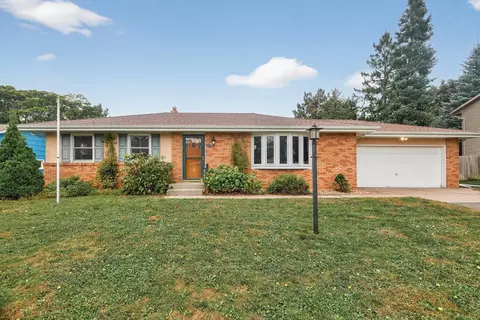 Exterior - 2237 Maple Ln E, Maplewood, MN 55109 photo 10 of 10