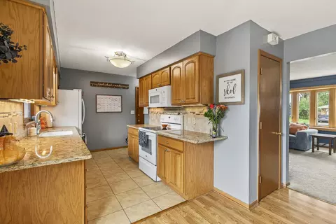 Kitchen - 2237 Maple Ln E, Maplewood, MN 55109 photo 3 of 4
