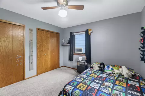 Bedroom - 2237 Maple Ln E, Maplewood, MN 55109 photo 6 of 6