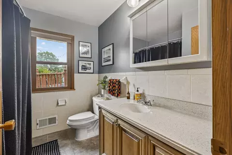 Bath - 2237 Maple Ln E, Maplewood, MN 55109 photo 1 of 2