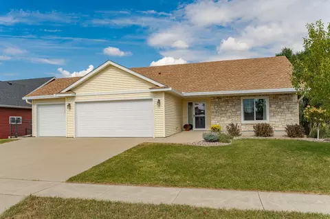 2599 Stacy St SE, Rochester, MN 55904