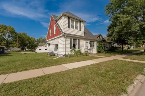109 2nd St E, Jordan, MN 55352 photo 2