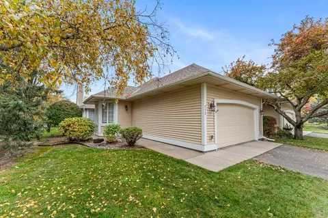 772 Winterberry Dr, Woodbury, MN 55125