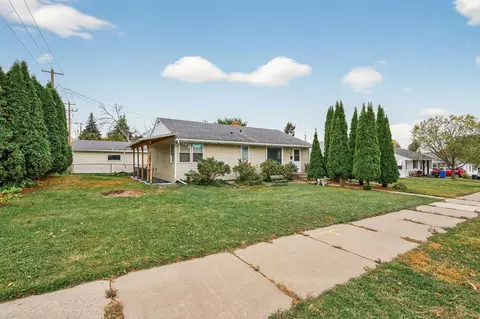 2258 3rd St E, Saint Paul, MN 55119