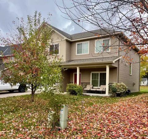 829 Boldt St, Chaska, MN 55318
