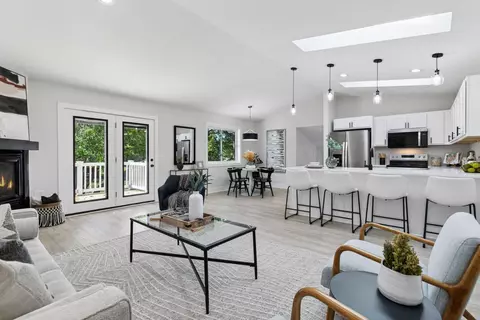 5501 Pompano Dr, Minnetonka, MN 55343