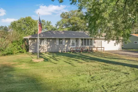842 Vernon Ave NW, Elk River, MN 55330