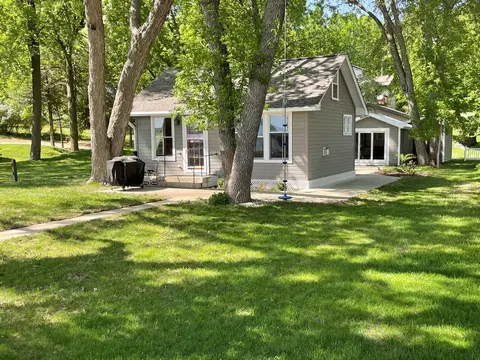 27685 Brookhaven Rd, Paynesville, MN 56362