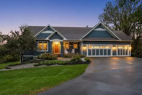 380 Cedar Ct, Hudson, WI 54016