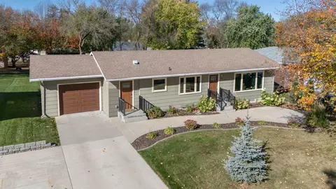 606 5th St SE, Pelican Rapids, MN 56572
