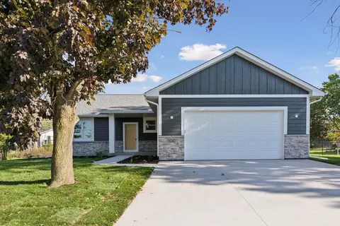 16340 Gladiola Ave W, Rosemount, MN 55068