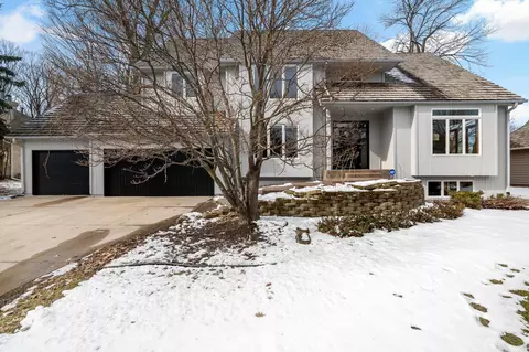 7993 Ranchview Ln N, Maple Grove, MN 55311
