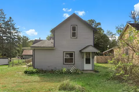 111 Elizabeth St SW, Isanti, MN 55040