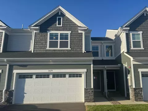 1720 Tyrone Dr, Shakopee, MN 55379