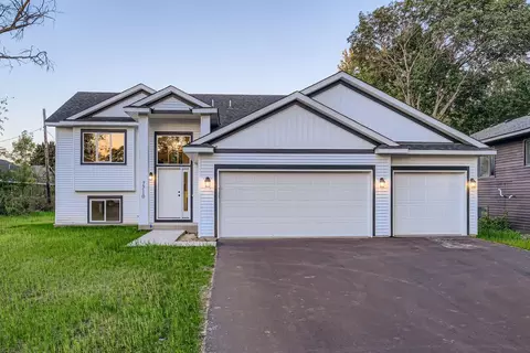 7710 Long Lake Rd, Mounds View, MN 55112