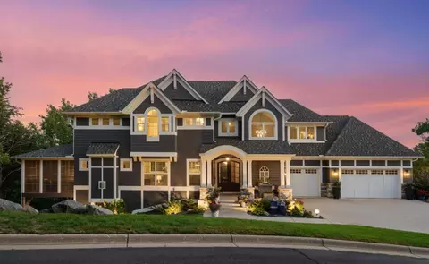 6311 Montee Dr, Eden Prairie, MN 55344