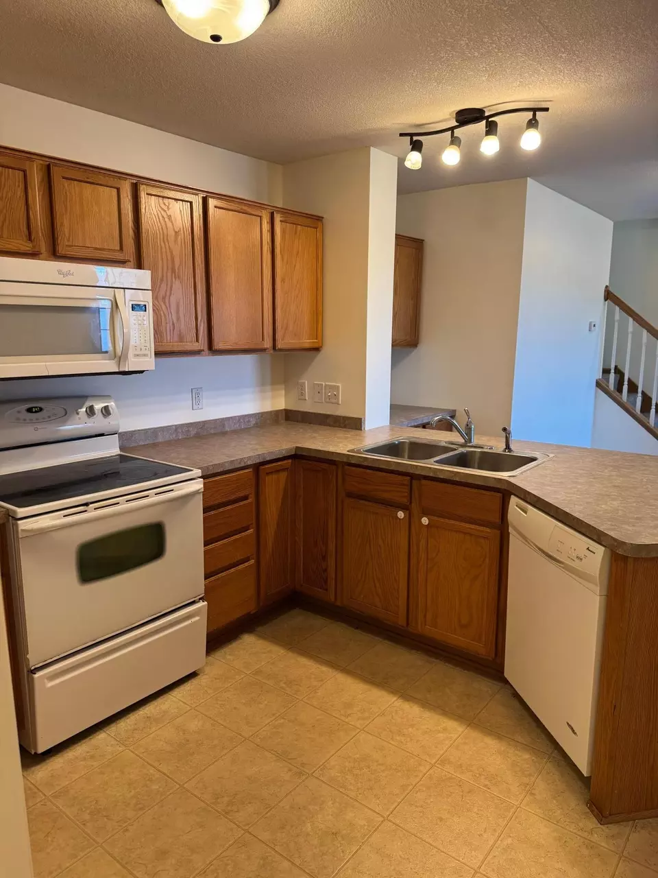 Kitchen - 1102 Wheat St NW, New Prague, MN 56071 photo 4 of 5