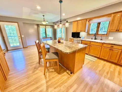 2104 6th Ave SE, Willmar, MN 56201 photo 7
