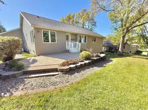 2104 6th Ave SE, Willmar, MN 56201 photo 21