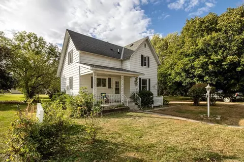 208 Dugan St S, Welcome, MN 56181