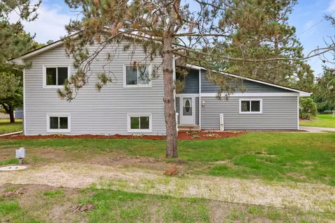 3524 Interlachen Dr NE, Ham Lake, MN 55304